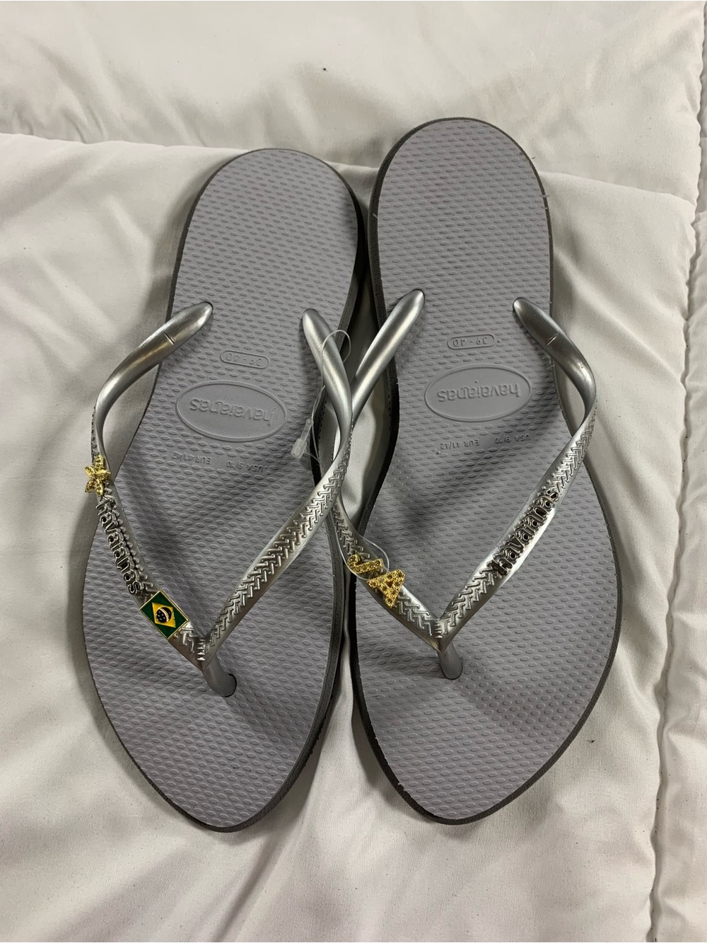 Preloved havaianas sandals size 9/10